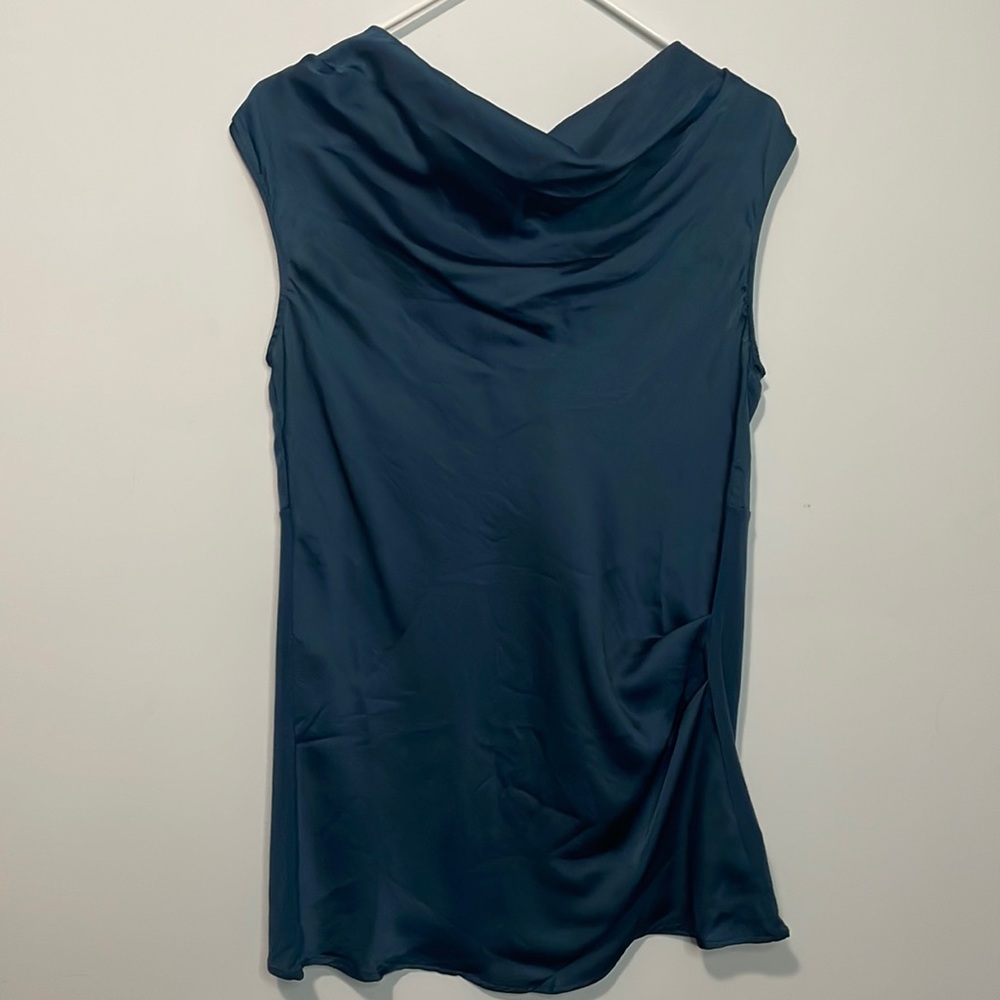 CAbi Sleeveless Blouse Size Medium